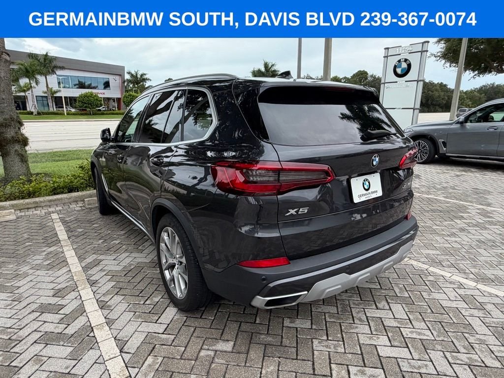 Used 2020 Dark Graphite BMW xDrive40i image 14