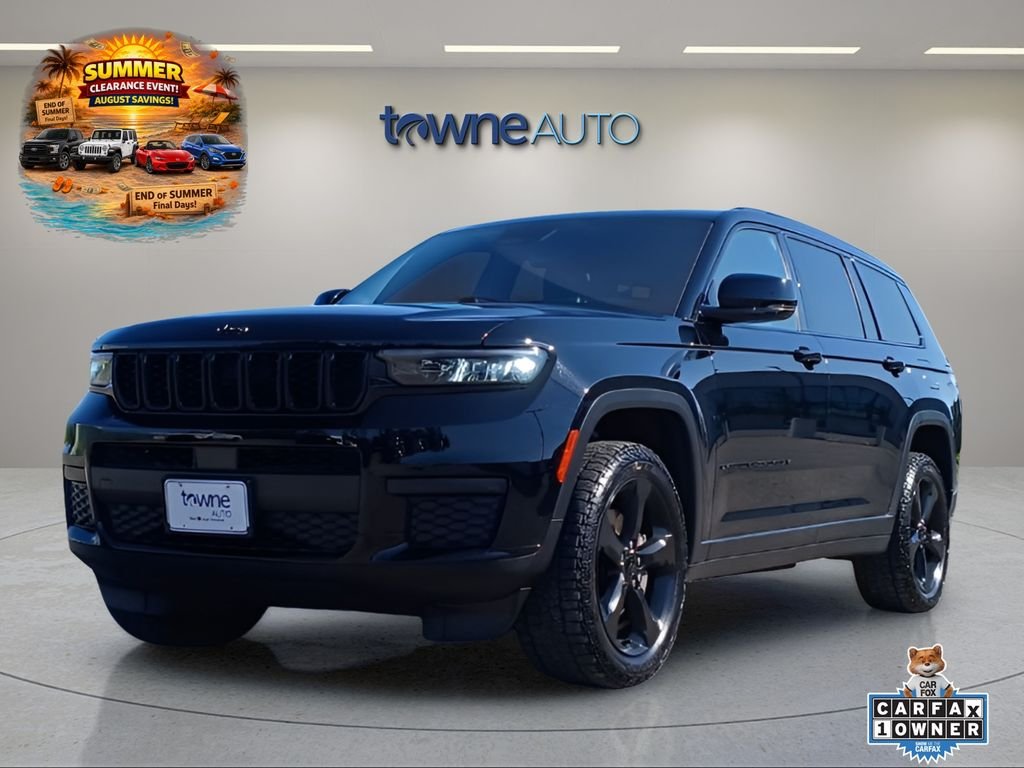 Used 2022 Black Jeep Altitude image 1
