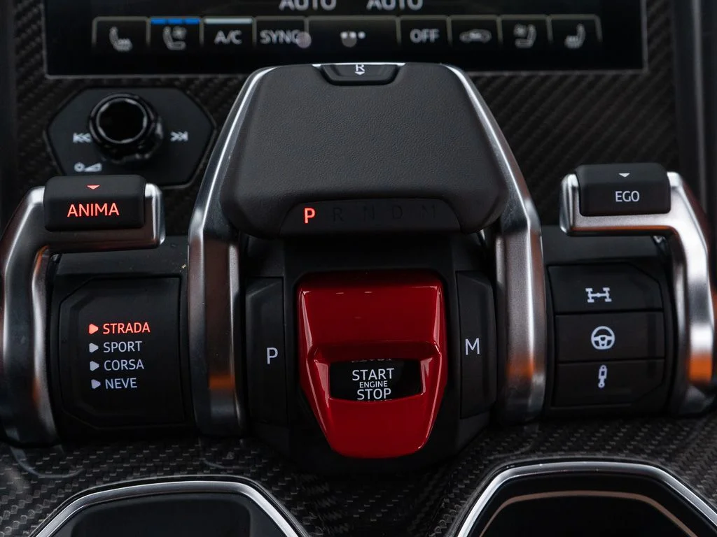 Used 2022 Blu Cepheus Lamborghini  image 35