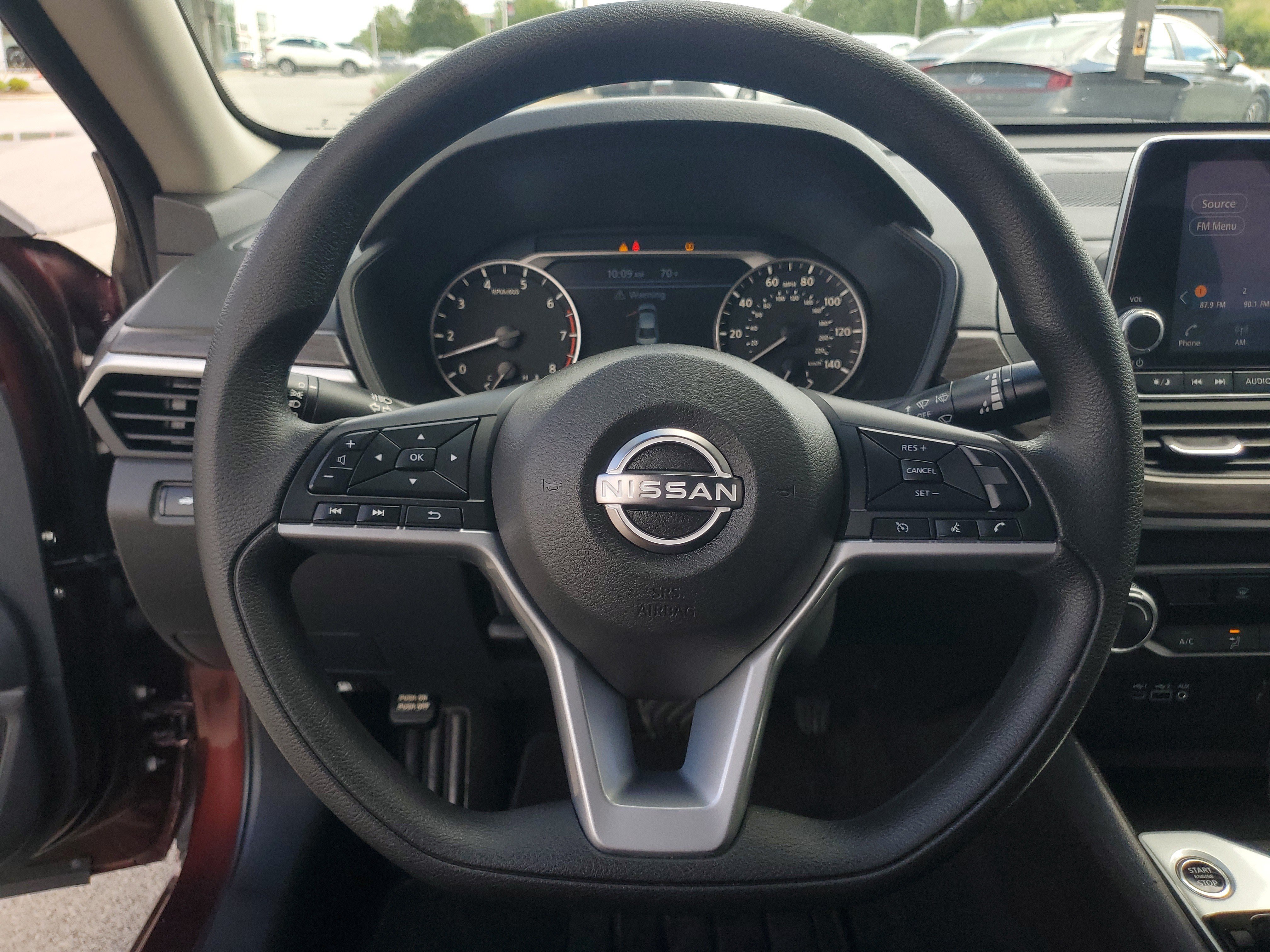 Used 2025 Garnet Pearl Metallic Nissan SV image 19