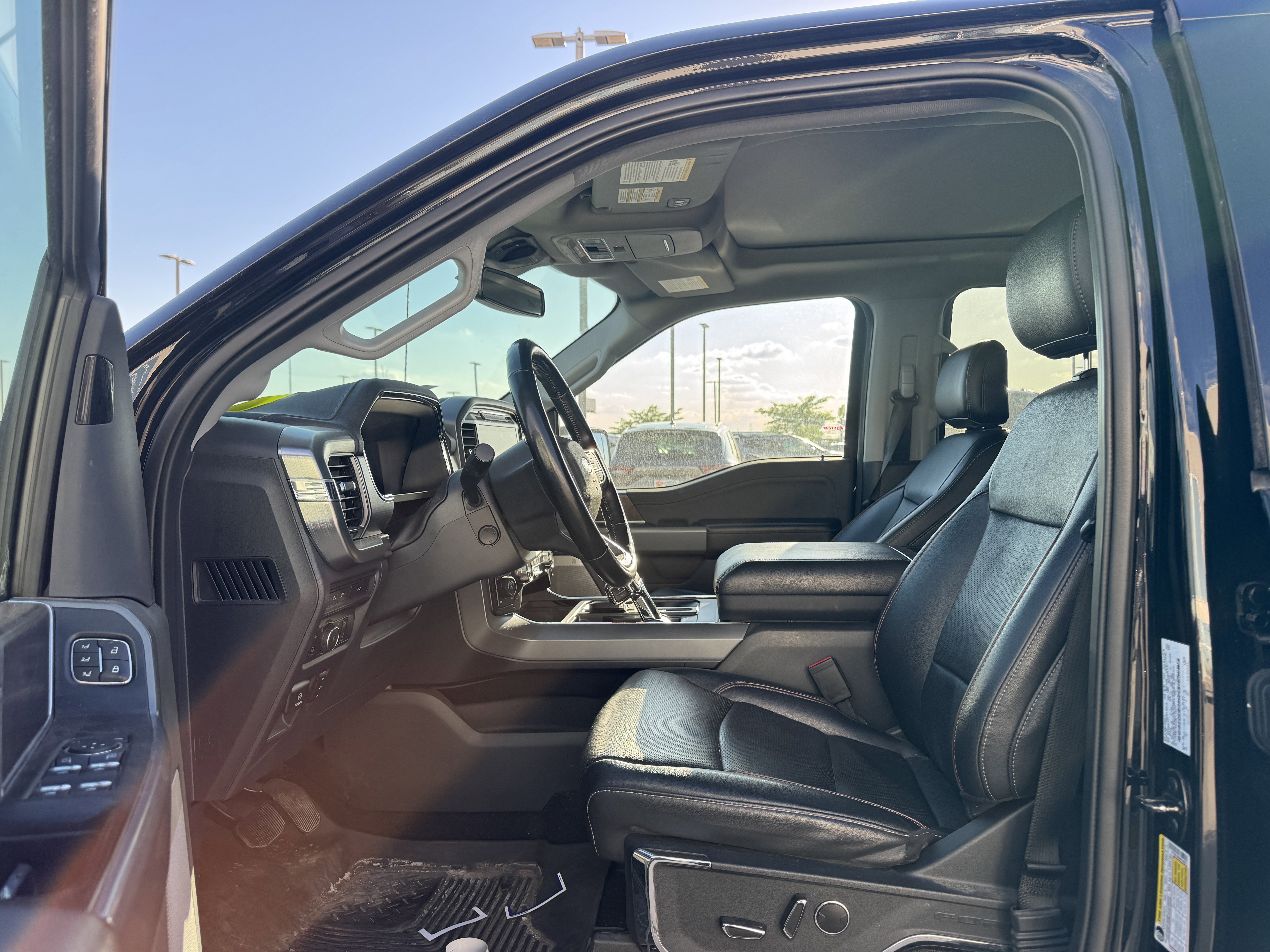Used 2021 Agate Black Metallic Ford LARIAT image 5
