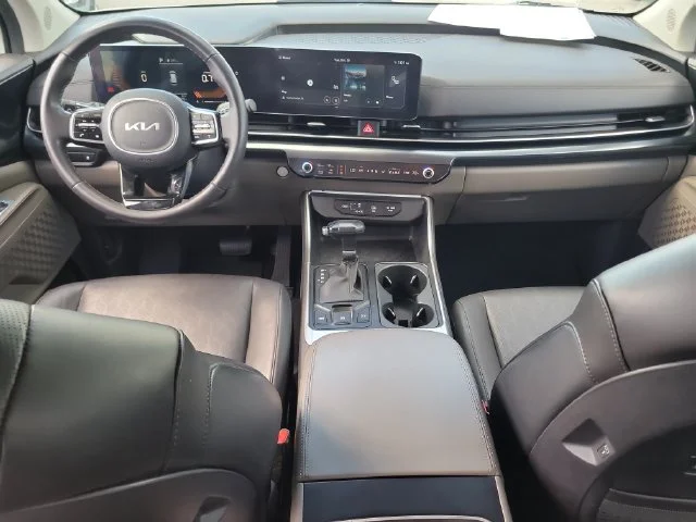 Certified Used 2025 White Kia LXS image 15