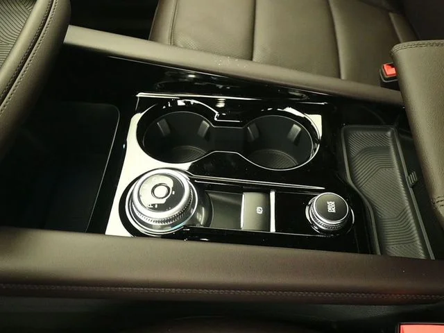 New 2026 Star White Metallic Tri-Coat Ford Platinum™ image 15