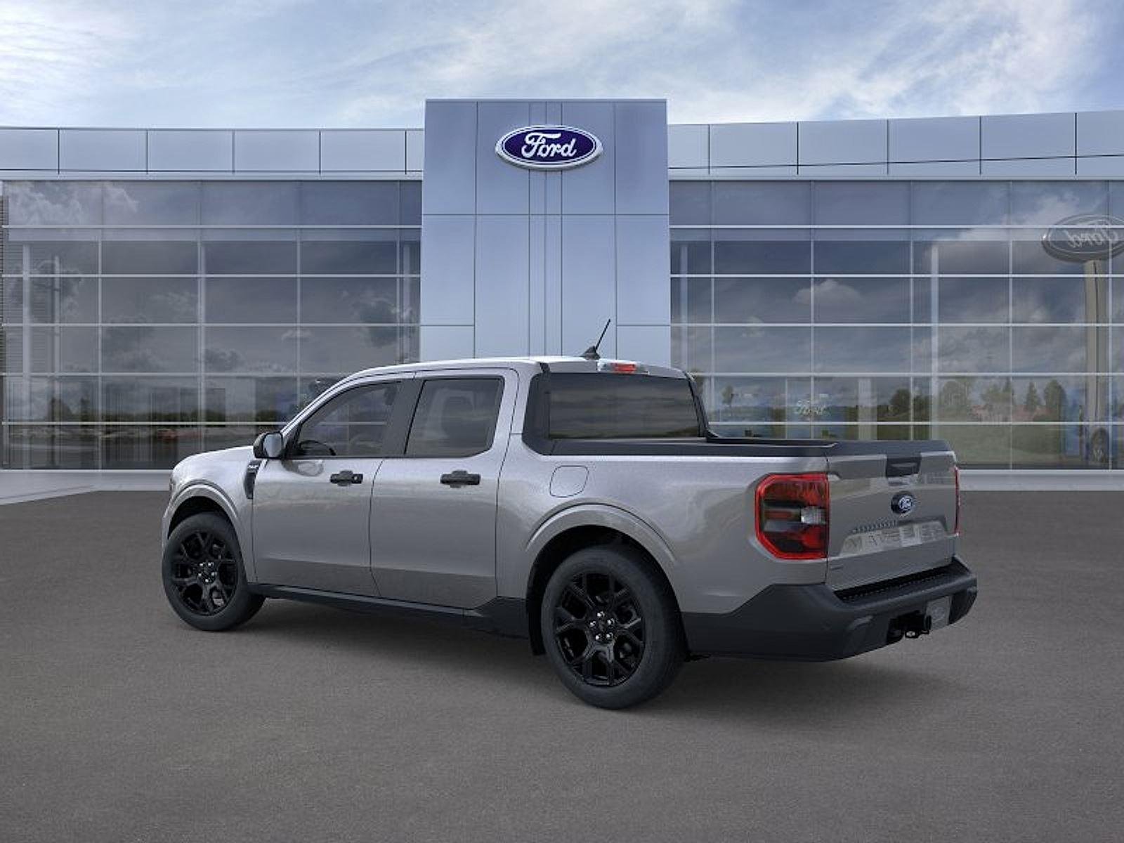 New 2026 Carbonized Gray Metallic Ford XLT image 4