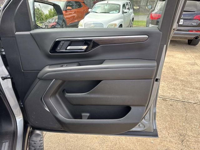 Used 2025 Sterling Gray Metallic Chevrolet Z71 image 33