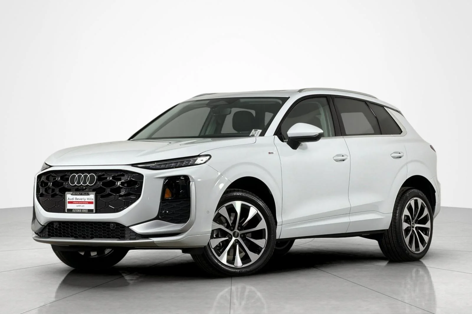 2026 Audi Q3 S line quattro's photo