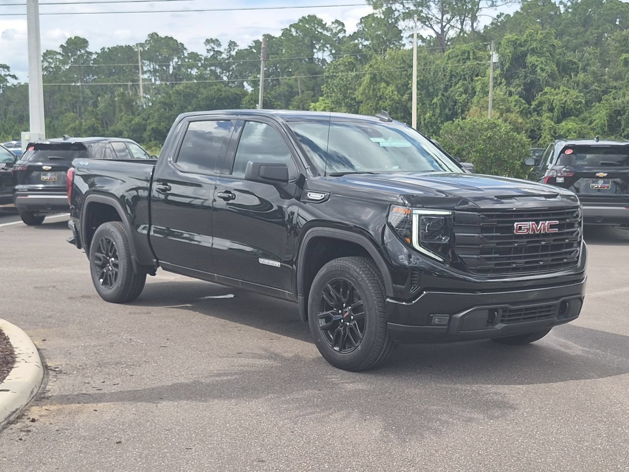 2026 GMC Sierra 1500 Elevation - Photo 2
