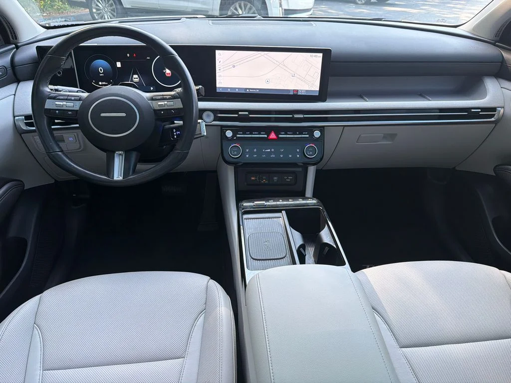 Used 2025 White Hyundai Limited image 23
