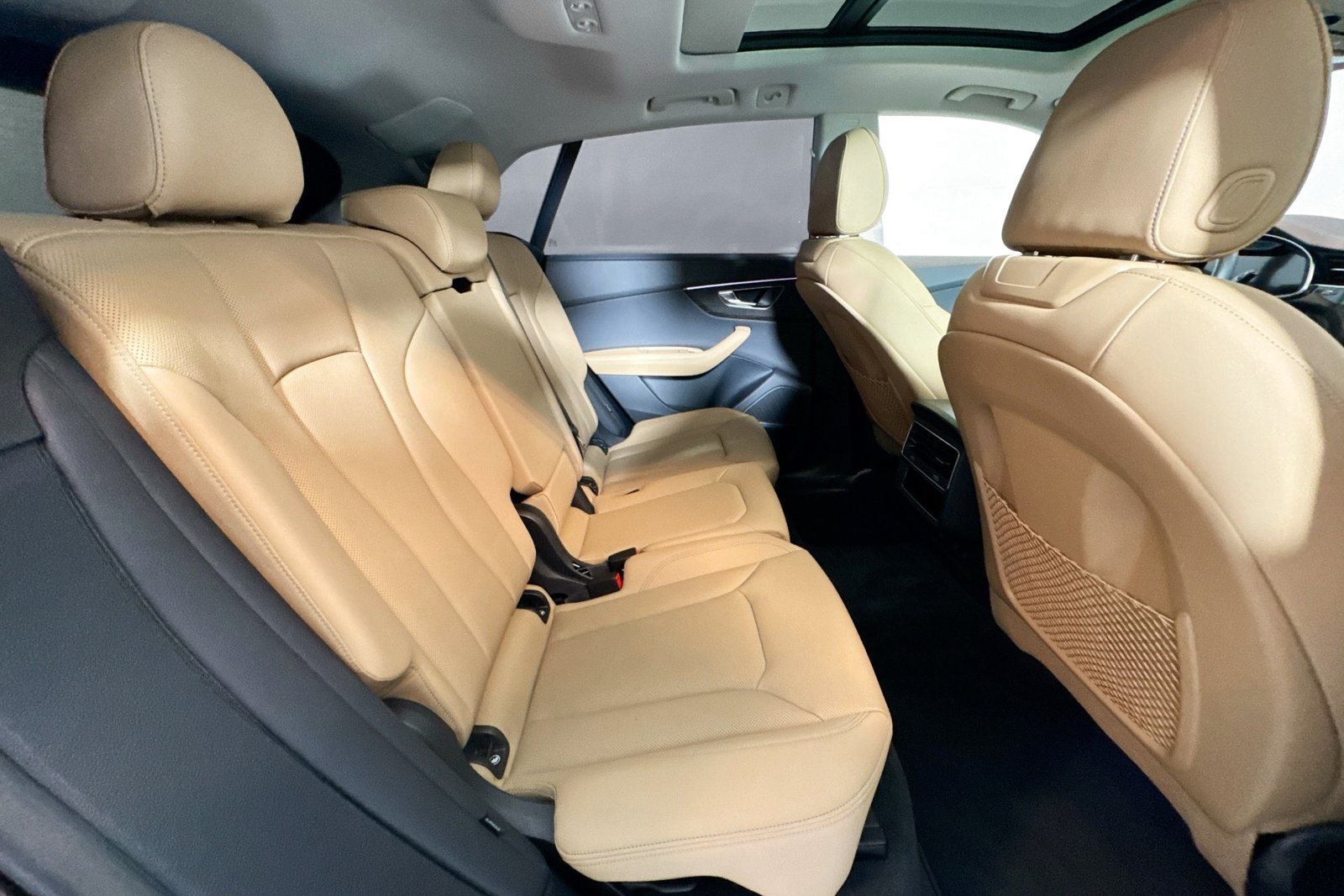 Used 2025 Mythos Black Audi Premium Plus image 26
