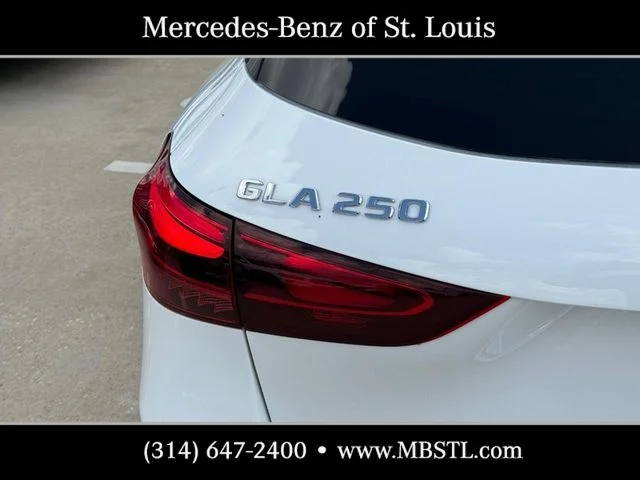 New 2026 Polar White Mercedes-Benz GLA 250 image 4