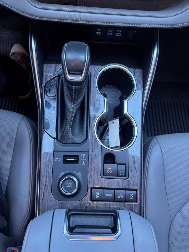 2022 Toyota Highlander Platinum - Photo 23