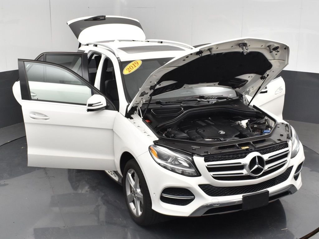 Used 2019 White Mercedes-Benz GLE 400 image 33