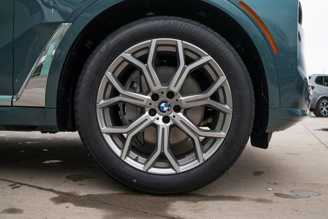 Certified Used 2026 Blue Ridge Mountain Metallic BMW xDrive40i image 11