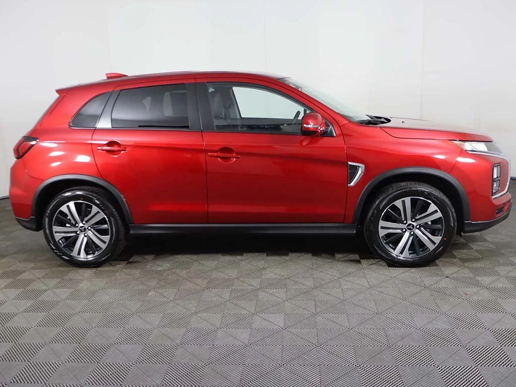 2025 Mitsubishi Outlander Sport SE - Photo 16