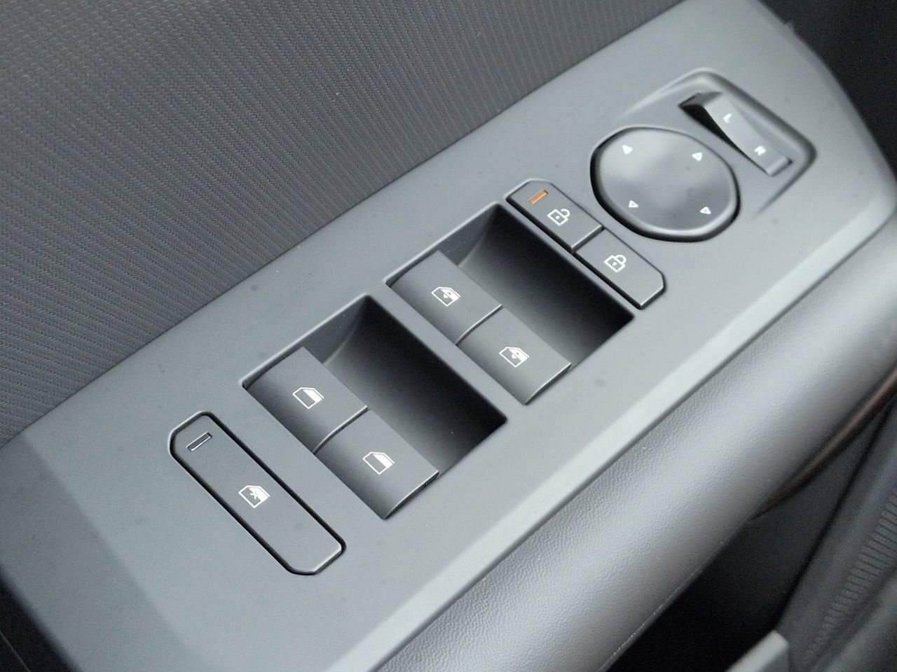 New 2027 Snow White Pearl Kia X-Line SX image 29
