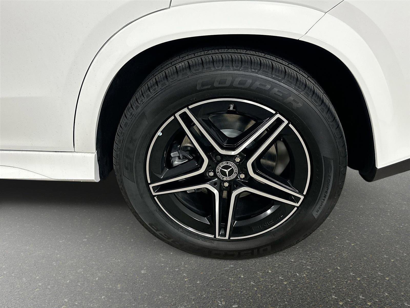 Used 2026 Polar White Mercedes-Benz GLE 350 image 41