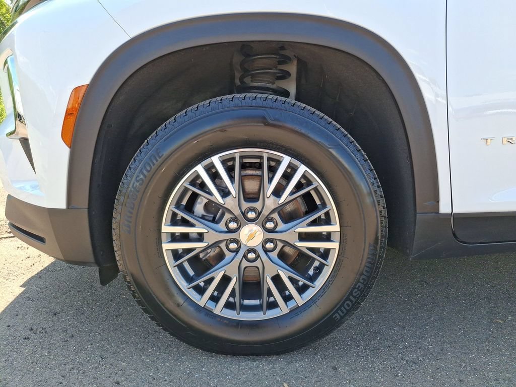 2026 Chevrolet Traverse LT - Photo 18