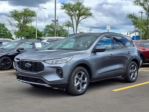 Used 2025 Gray Ford ST-Line Select image 1