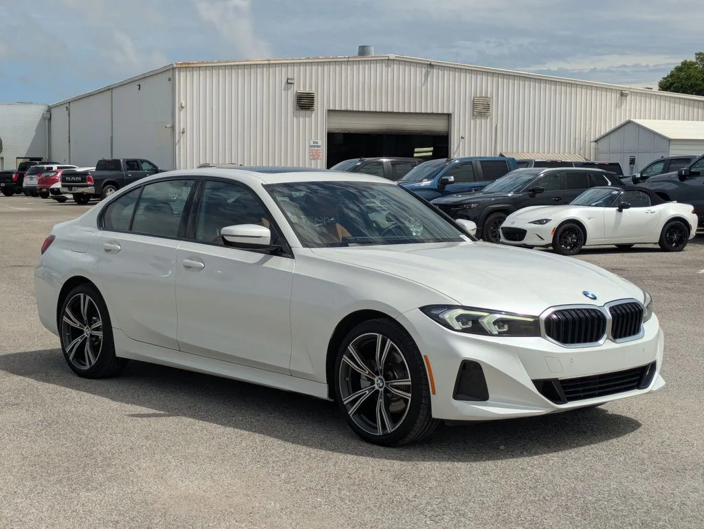 Used 2023 White BMW 330i image 7