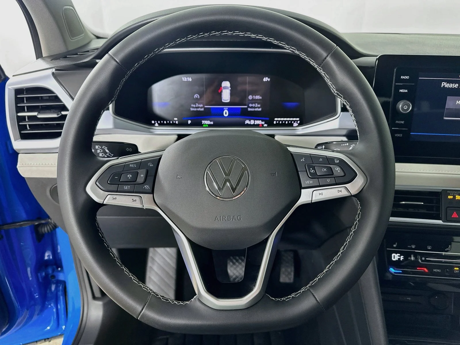 Used 2025 Blue Volkswagen  image 19