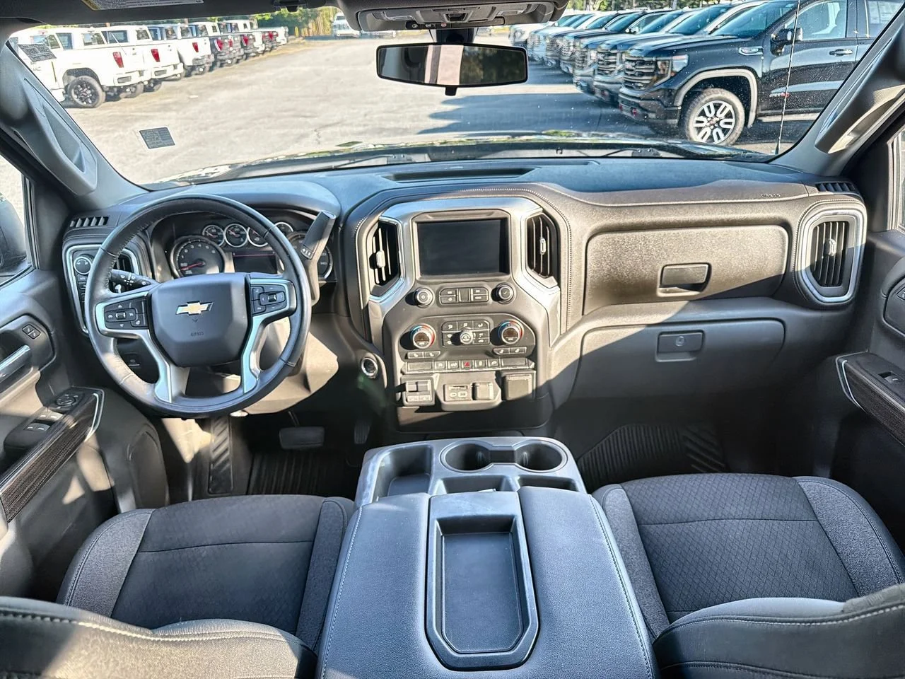 Used 2019 BLACK Chevrolet LT image 17