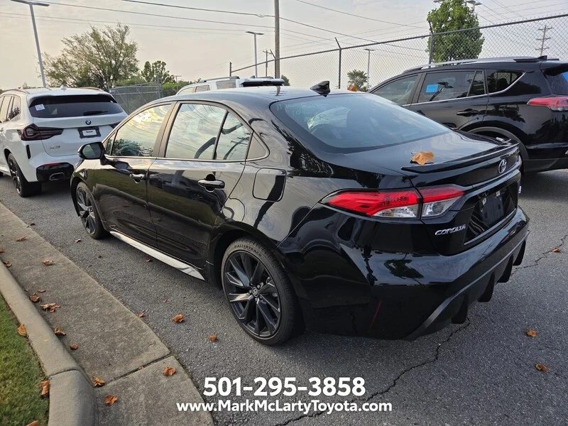 Used 2025 Midnight Black Metallic TOYOTA SE image 7