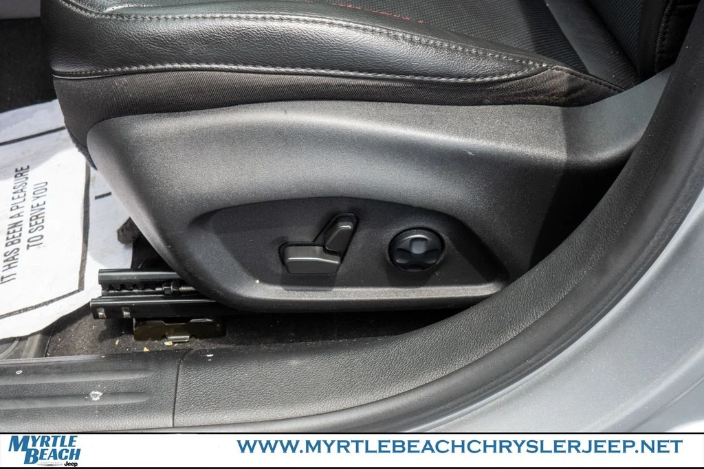 Certified Used 2021 Billet Silver Metallic Jeep Trailhawk image 18
