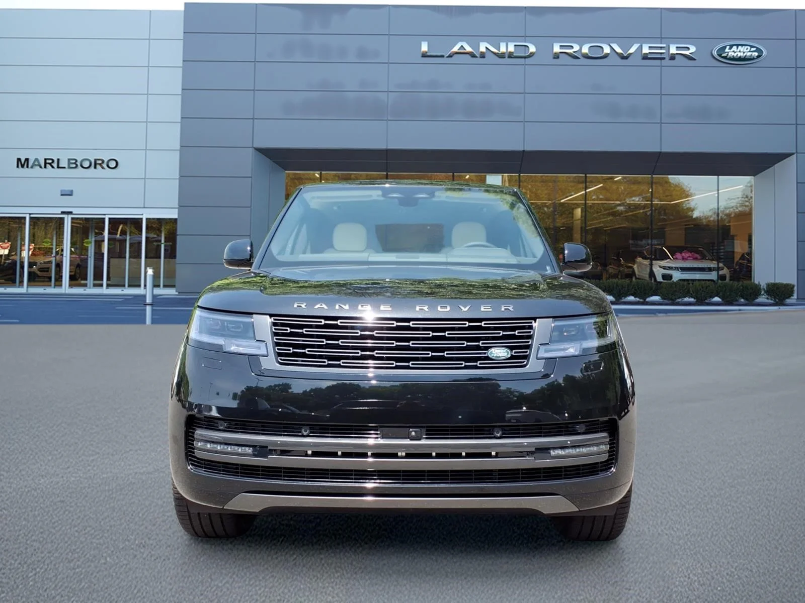 New 2026 Santorini Black Land Rover SE image 8