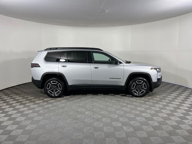 New 2026 Silver Zynith Clearcoat Jeep Limited image 4