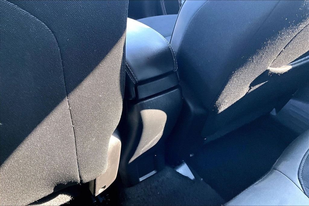 Used 2023 Red Jeep Altitude image 35
