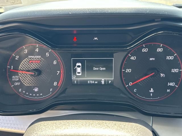 Used 2024 Yellow Chevrolet 1RS image 28