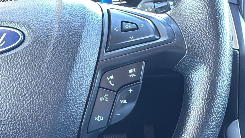 Used 2022 Gray Ford SE image 13