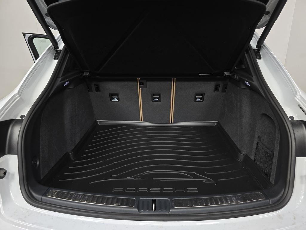 2026 Porsche Macan T - Photo 25