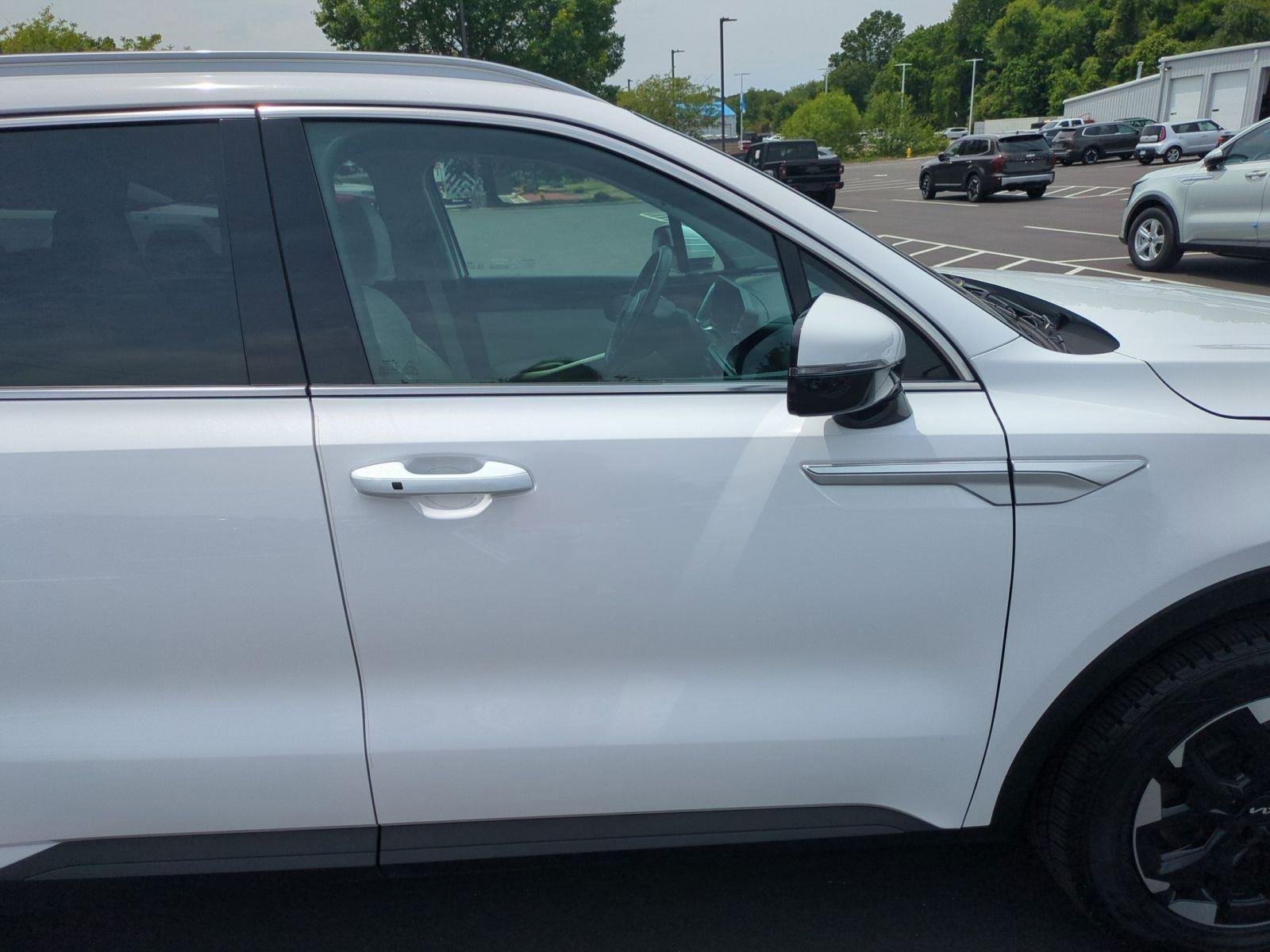 Used 2025 Glacial White Pearl Kia S image 49