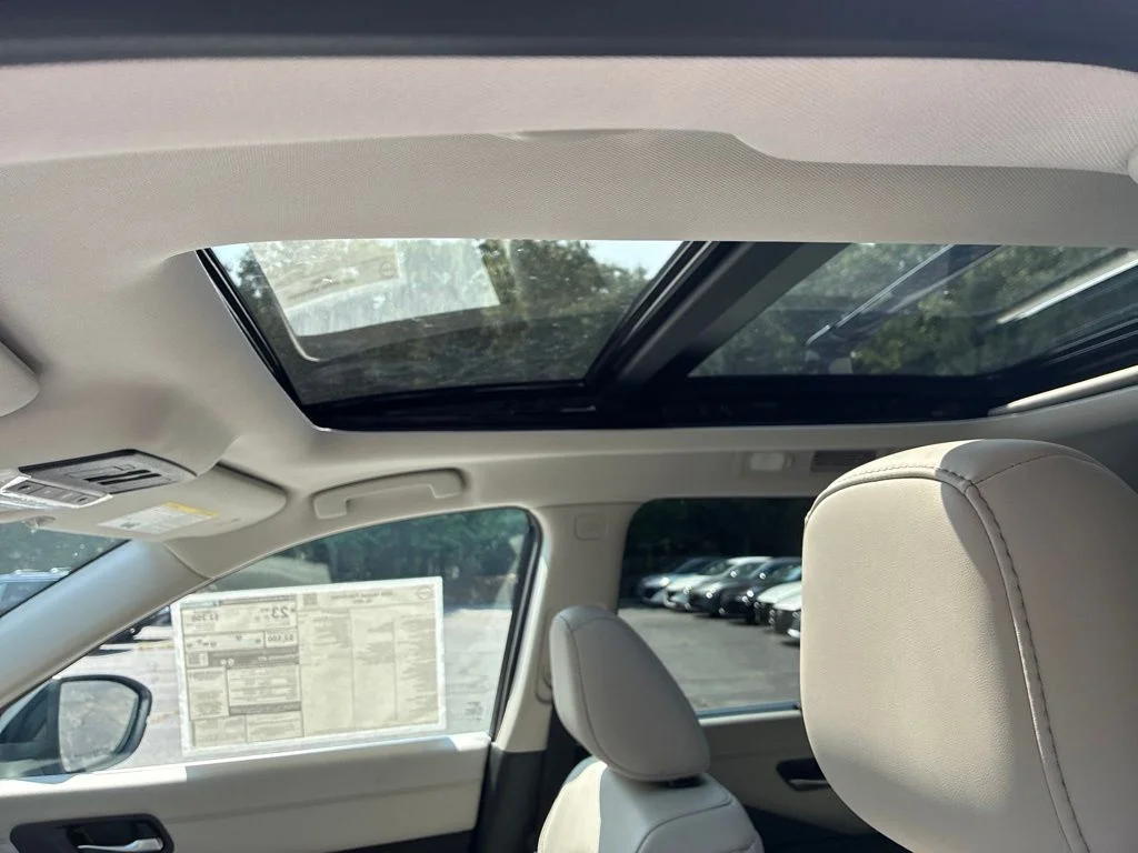 New 2026 Everest White Pearl TriCoat Nissan SL image 22