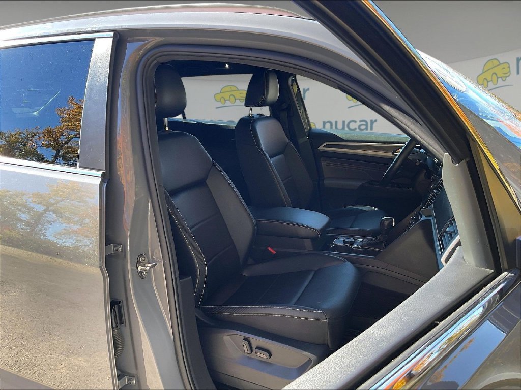 Used 2021 Gray Volkswagen 3.6L V6 SEL image 11