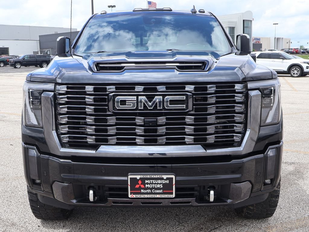 Used 2024 Black GMC Denali Ultimate image 14