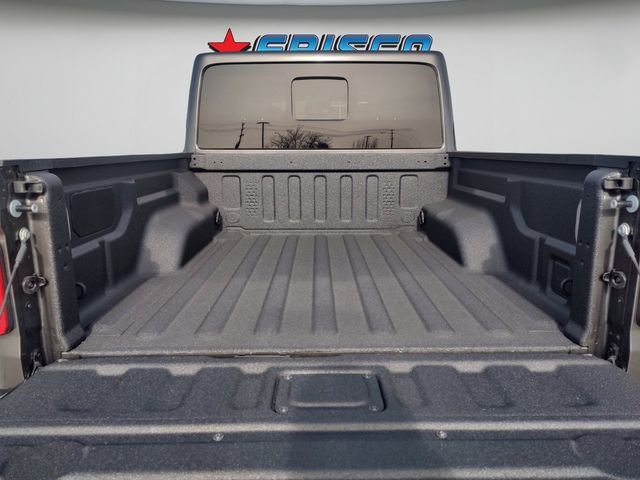 New 2026 Granite Crystal Metallic Clear-Coat Exterior Paint Jeep Texas Trail image 32