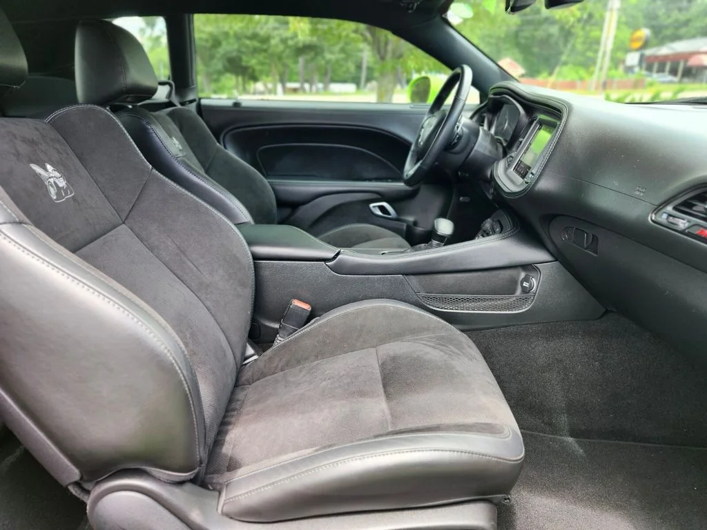 Used 2023 Green Dodge R/T Scat Pack image 11
