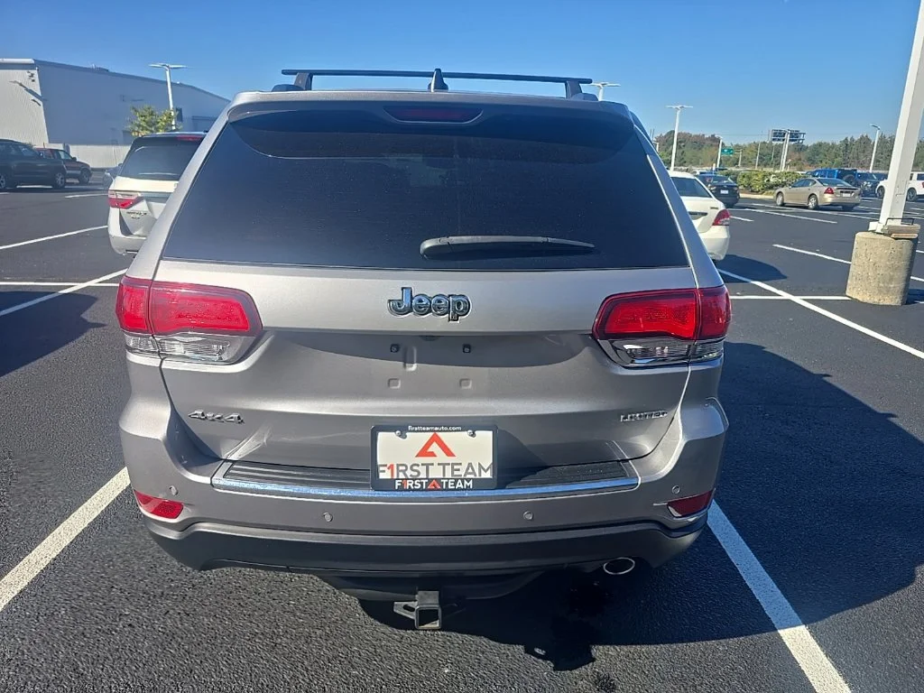 Used 2020 Silver Jeep Limited image 6