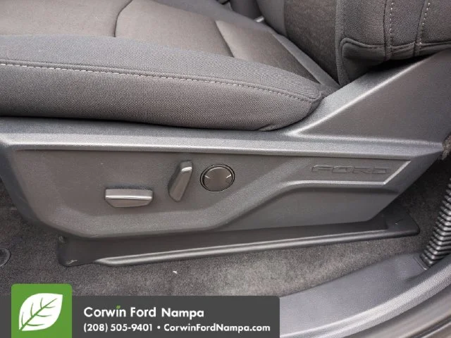 New 2026 Carbonized Gray Metallic Ford XLT image 12