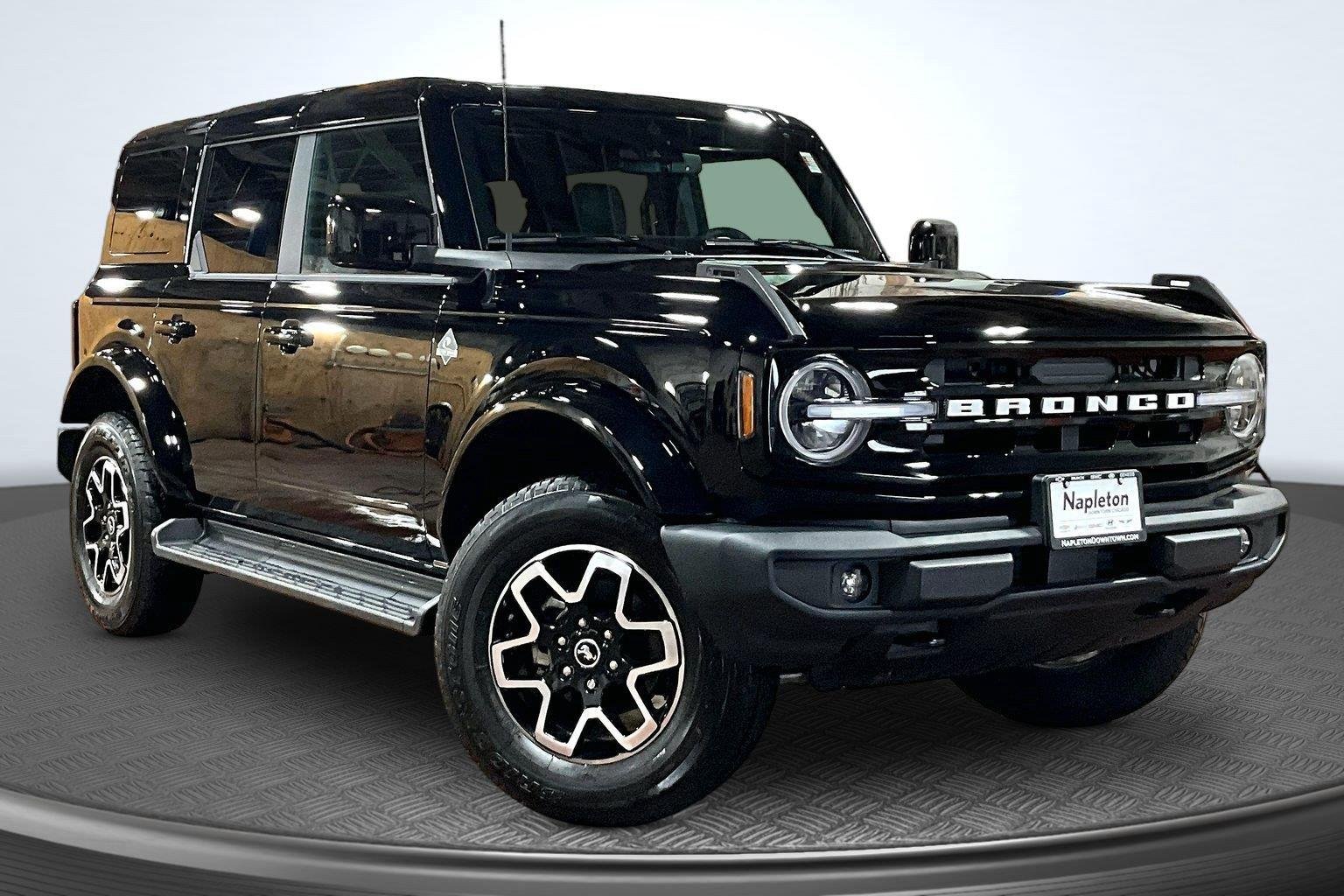Used 2025 Shadow Black Ford Outer Banks image 13