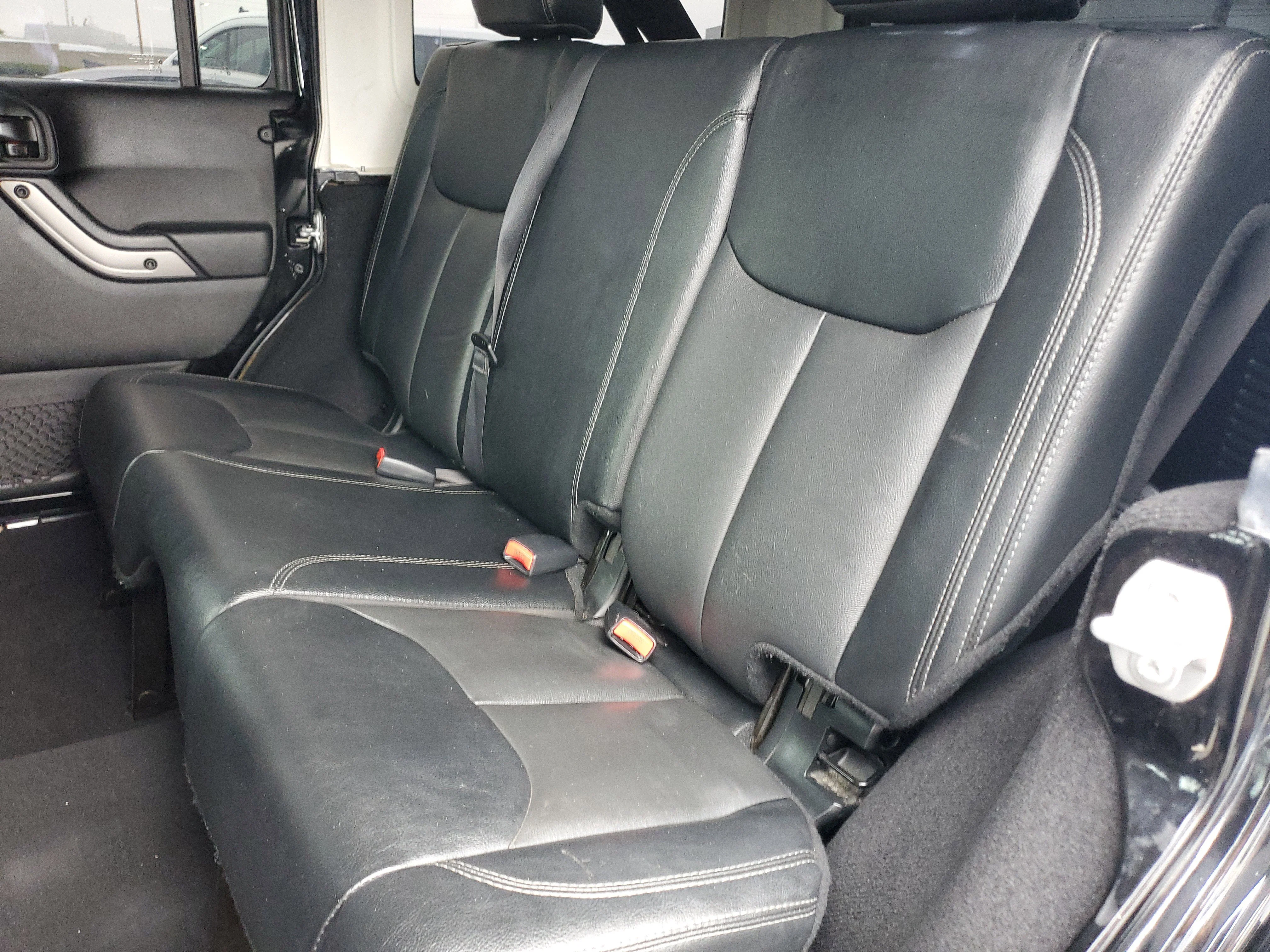 Certified Used 2018 Black Jeep Unlimited Altitude image 15