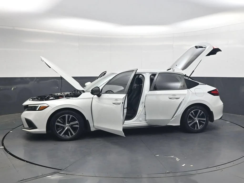 Used 2023 Platinum White Pearl Honda LX image 39