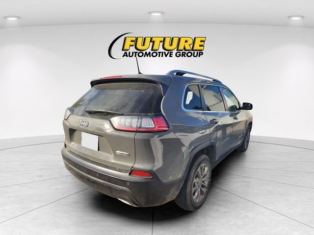 Used 2021 Gray Jeep Latitude Lux image 3