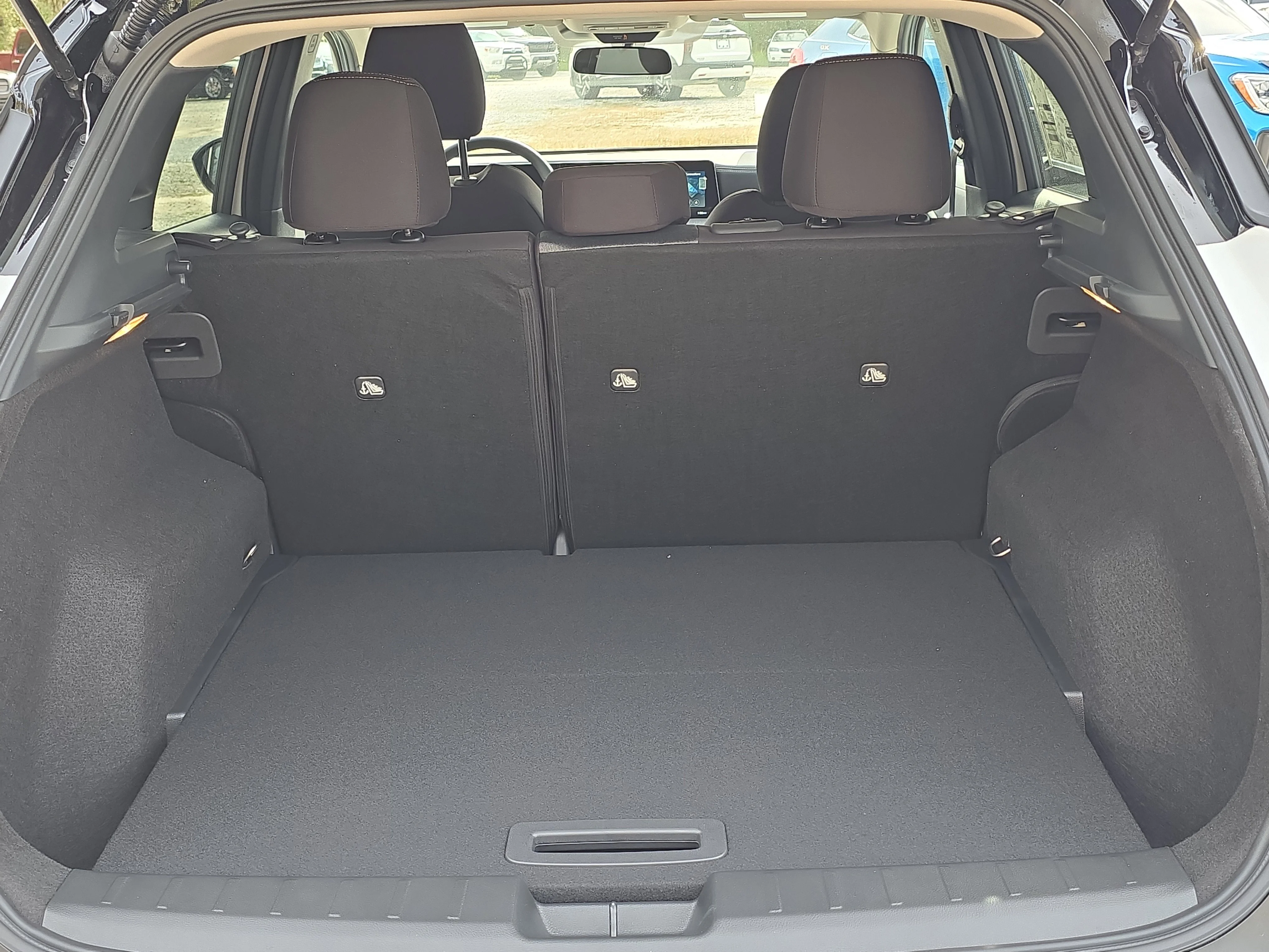 2026 Nissan KICKS SV - Photo 12