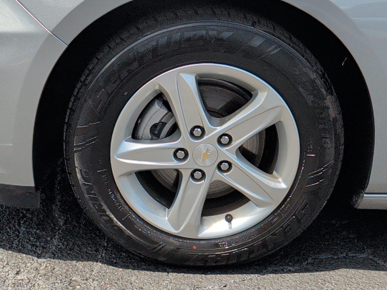 Used 2023 Sterling Gray Metallic Chevrolet LT image 9