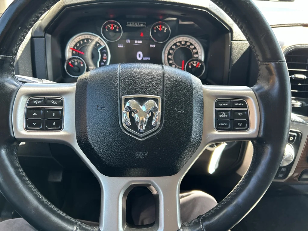 Used 2017 Silver Ram Laramie image 16