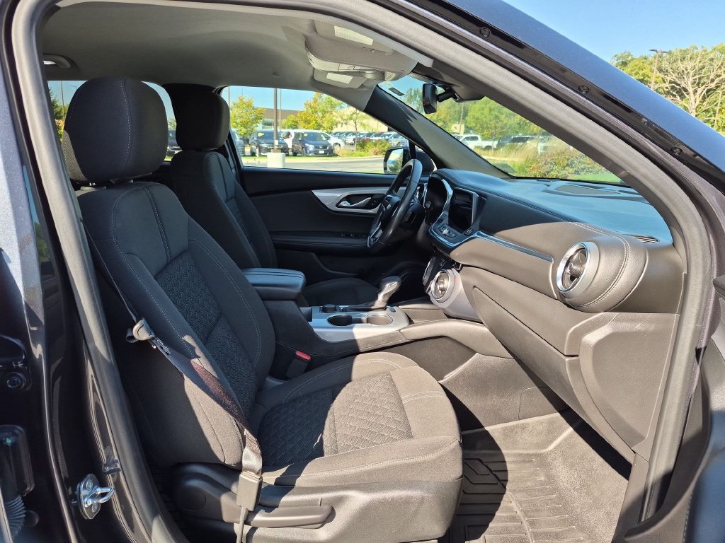 Used 2022 Gray Chevrolet LT image 29