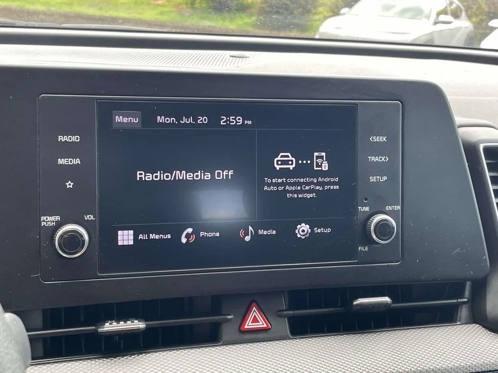 Used 2025 White Kia LX image 23